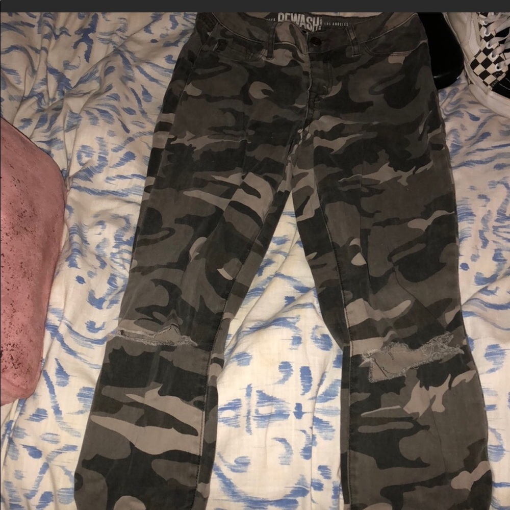 camo skinny jeans